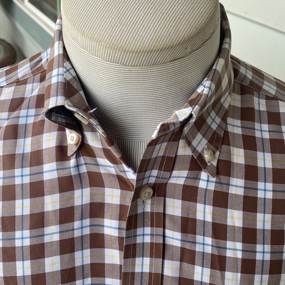 Maker & Company button up shirt. Medium. Excellent condition. - Picture 2 of 5